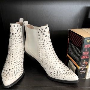 👢 STEVE MADDEN studded Booties